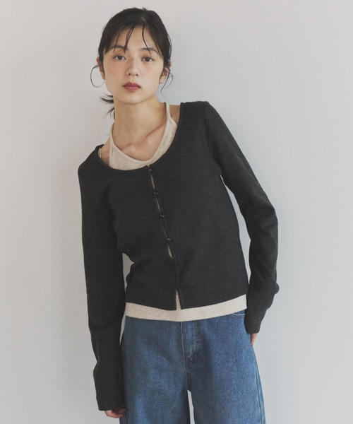 ELNEsoi(エルネソワ)の「カシミヤタッチレイヤード風tops(Tシャツ/カットソー・レディース・ベージュ/ブラック・FREE)」の16枚目の写真