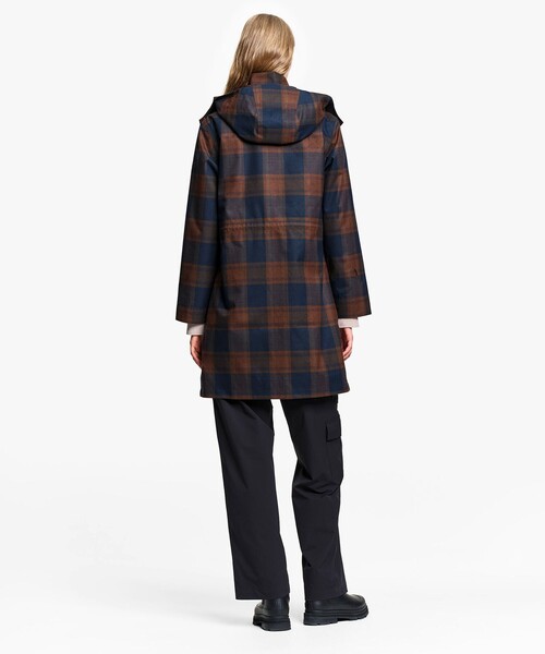 AIGLE（エーグル）の「透湿防水 2レイヤー コットンタッチ チェック柄ロングコート（ステンカラーコート・レディース・ネイビー・38/36/35）」の5枚目の写真