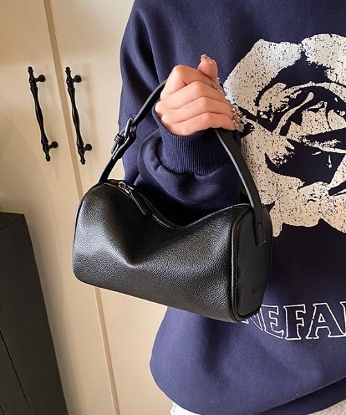 yuue' ( wear )（ユーイ）の「2WAYスクエアミニショルダーバッグ/ミニペットボトル収納可（ショルダーバッグ・レディース・ブラック/レッド/アイボリー・FREE）」の15枚目の写真
