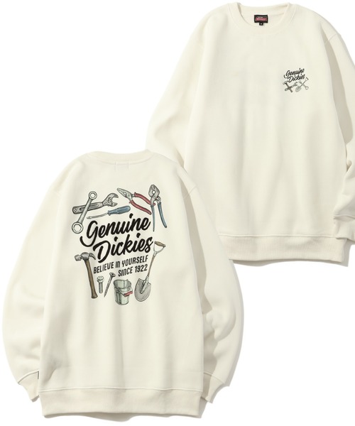Dickies(ディッキーズ)の「【GENUINE DICKIES/ジェニュインディッキーズ】 アソート 裏起毛 刺繍&プリント クルーネック 長袖 トレーナー(スウェット・メンズ・ネイビー/ホワイト系1/ホワイト系3/ホワイト系4/ブラック系1/ブラック系2/ブラック系3/ブラック系4/ライトグレー系1/ライトグレー系2/ブラウン系1/ブラウン系2/ブラウン系3/ベージュ系1/ベージュ系2/ホワイト系2・M/L/XL)」の5枚目の写真
