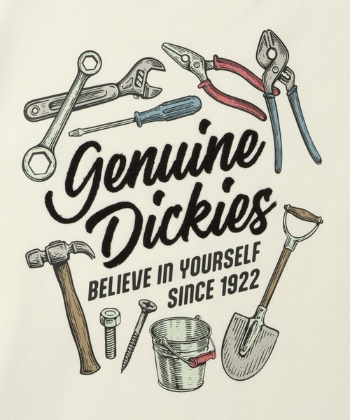 Dickies(ディッキーズ)の「【GENUINE DICKIES/ジェニュインディッキーズ】 アソート 裏起毛 刺繍&プリント クルーネック 長袖 トレーナー(スウェット・メンズ・ネイビー/ホワイト系1/ホワイト系3/ホワイト系4/ブラック系1/ブラック系2/ブラック系3/ブラック系4/ライトグレー系1/ライトグレー系2/ブラウン系1/ブラウン系2/ブラウン系3/ベージュ系1/ベージュ系2/ホワイト系2・M/L/XL)」の21枚目の写真