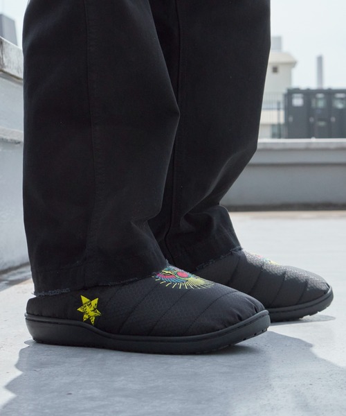 SUBU(スブ)の「SUBU/スブ x NEW YOAKE POST/ニューヨアケポスト SCARAB スリッポン サンダル 刺繍デザイン ブランドロゴ スポーツ アウトドア 2026年秋冬(スリッポン・メンズ・ブラック/ブラウン・1/2/0/3)」の8枚目の写真