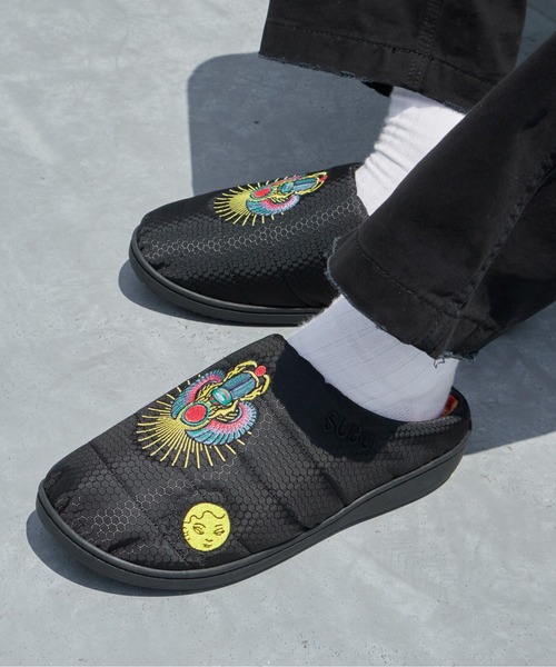 SUBU(スブ)の「SUBU/スブ x NEW YOAKE POST/ニューヨアケポスト SCARAB スリッポン サンダル 刺繍デザイン ブランドロゴ スポーツ アウトドア 2026年秋冬(スリッポン・メンズ・ブラック/ブラウン・1/2/0/3)」の9枚目の写真