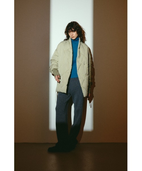 RIM.ARK(リムアーク)の「【26FW OUTER PRE ORDER】Dolman short down(ドルマン ショート ダウン)(テーラードジャケット・レディース・ブラック/グレイッシュベージュ/アイボリー・FREE)」の3枚目の写真