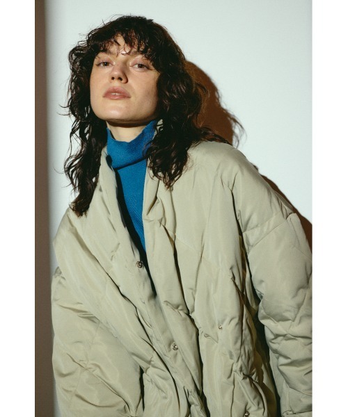 RIM.ARK(リムアーク)の「【26FW OUTER PRE ORDER】Dolman short down(ドルマン ショート ダウン)(テーラードジャケット・レディース・ブラック/グレイッシュベージュ/アイボリー・FREE)」の7枚目の写真