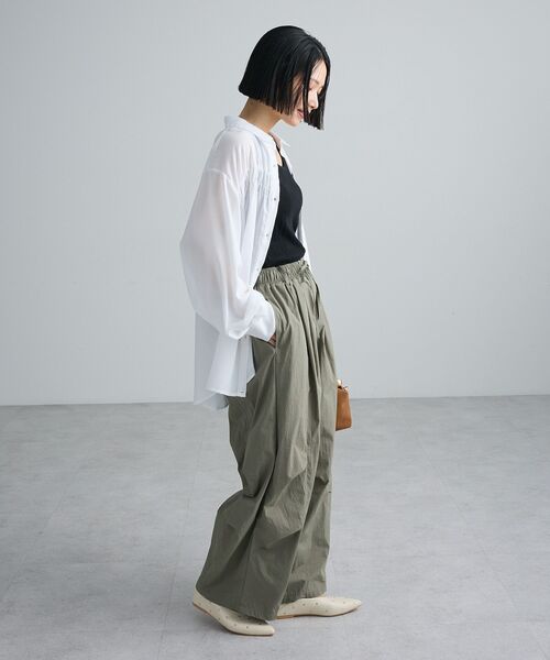 Green　Parks（グリーンパークス）の「【しゃれシャツ】2wayシャーリングシャツ（シャツ/ブラウス・レディース・ネイビー/ピンク/オフホワイト/ベージュ/キャメル・FREE）」の14枚目の写真