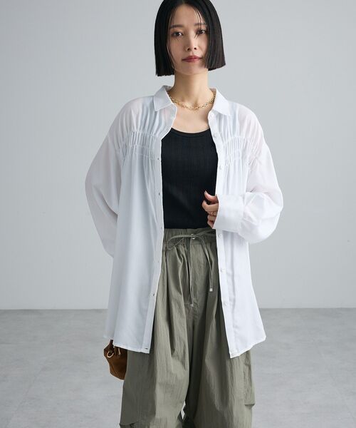 Green　Parks（グリーンパークス）の「【しゃれシャツ】2wayシャーリングシャツ（シャツ/ブラウス・レディース・ネイビー/ピンク/オフホワイト/ベージュ/キャメル・FREE）」の16枚目の写真