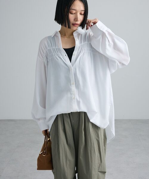 Green　Parks（グリーンパークス）の「【しゃれシャツ】2wayシャーリングシャツ（シャツ/ブラウス・レディース・ネイビー/ピンク/オフホワイト/ベージュ/キャメル・FREE）」の19枚目の写真
