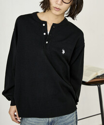 U.S. POLO ASSN. × PUBLUX/ユーエスポロアッスン 別注 スウェットライク ワンポイント刺繍 ヘンリーネック ニット プルオーバー 限定展開