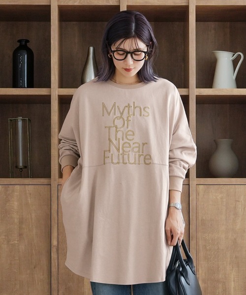 reca(レカ)の「ロゴ刺繍BIGTシャツ(Tシャツ/カットソー・レディース・ブラック/ブルー/グレイッシュベージュ/バーガンディー・FREE)」の3枚目の写真