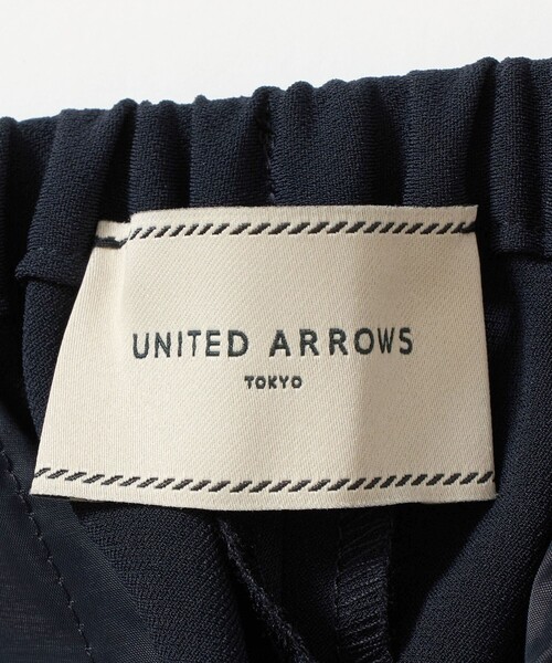 UNITED ARROWS(ユナイテッドアローズ)の「drapy イージーパンツ(スラックス・レディース・ブラック/ネイビー・38/40/36)」の13枚目の写真