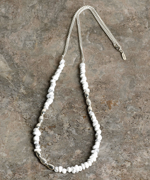 Magine（マージン）の「Magine×idealismsound TUMBLE STONE LONG NECKLACE：タンブルストーン ロングネックレス（ネックレス・メンズ・ターコイズブルー/ホワイト/ブラウン/ブラック・FREE）」の12枚目の写真
