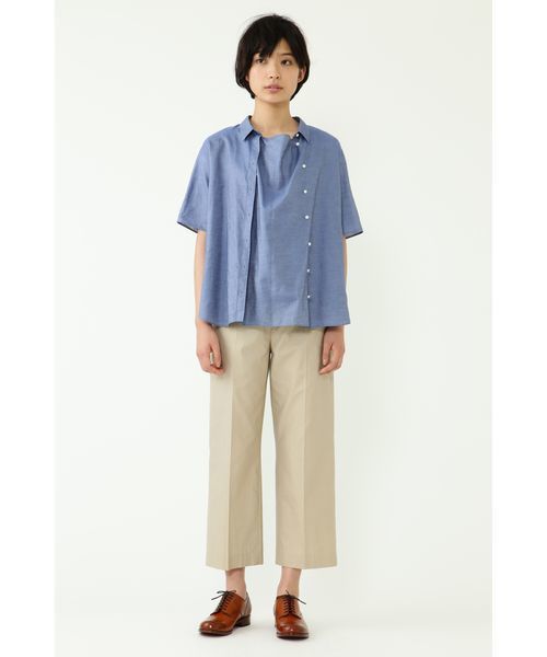 human woman(ヒューマンウーマン)の「綿麻シャンブレー3WAYブラウス(シャツ/ブラウス・レディース・ホワイト/ブルー・MEDIUM)」の11枚目の写真