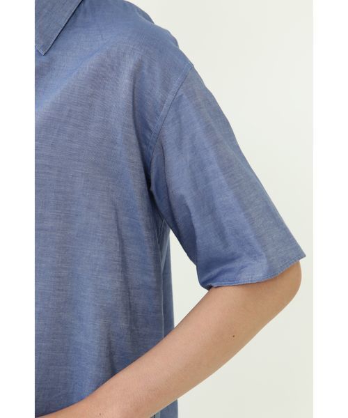 human woman(ヒューマンウーマン)の「綿麻シャンブレー3WAYブラウス(シャツ/ブラウス・レディース・ホワイト/ブルー・MEDIUM)」の14枚目の写真