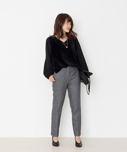 NATURAL BEAUTY BASIC（ナチュラルビューティーベーシック）の「ベルベットドッキングブラウス（シャツ/ブラウス・レディース・ブラック/ベージュ・SMALL/MEDIUM）」の11枚目の写真