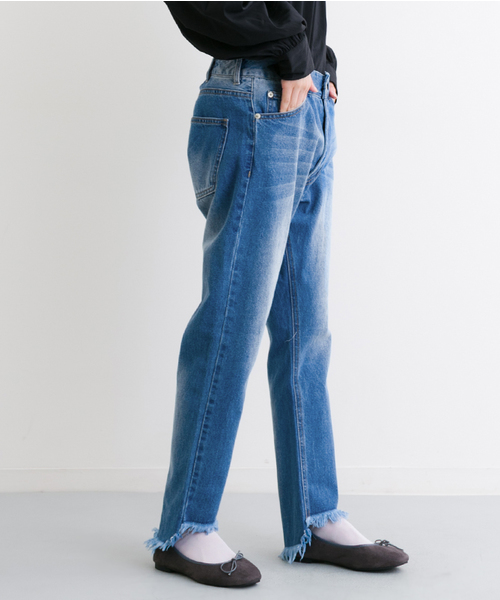 MERLOT（メルロー）の「カットオフテーパードデニムパンツ585-4527（デニムパンツ・レディース・ブルー/ライトブルー・FREE）」の13枚目の写真