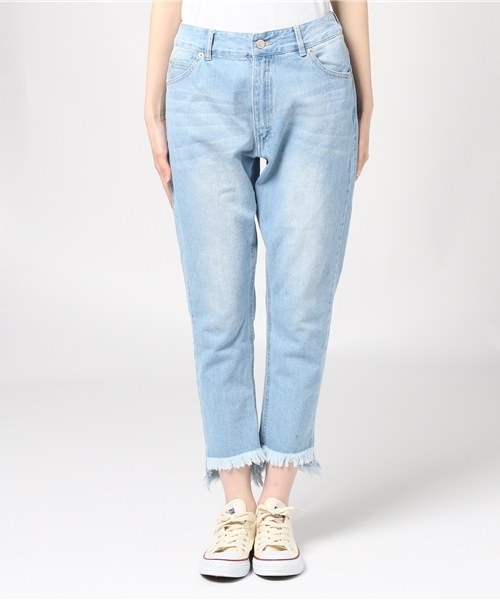 MERLOT（メルロー）の「カットオフテーパードデニムパンツ585-4527（デニムパンツ・レディース・ブルー/ライトブルー・FREE）」の3枚目の写真