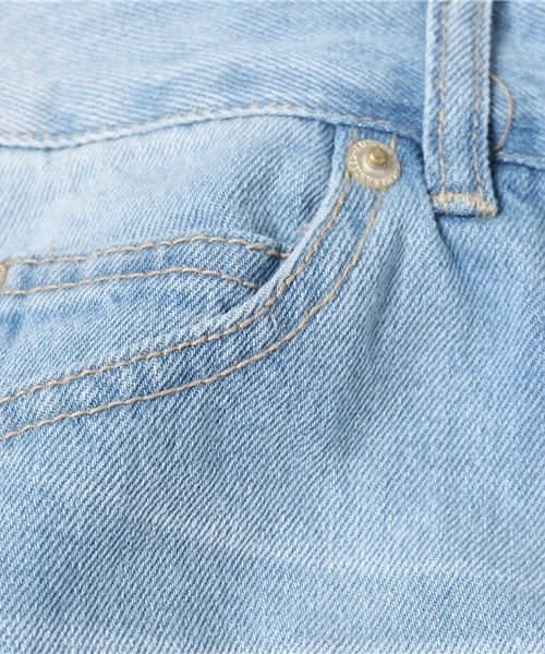 MERLOT（メルロー）の「カットオフテーパードデニムパンツ585-4527（デニムパンツ・レディース・ブルー/ライトブルー・FREE）」の11枚目の写真