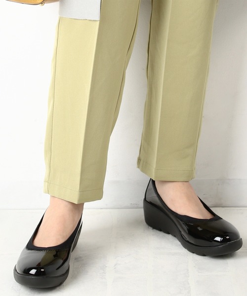 LUGG NAGG（ラグナグ）の「ライトウェッジソールプレーンバレエパンプス【LUGG NAGG SHOES SELECT/ ラグナグシューズセレクト】（パンプス・レディース・ネイビー/ブラック/ベージュ/ブラック系その他・24.5cm/23.5cm/24.0cm/23.0cm/22.5/22.5cm）」の2枚目の写真