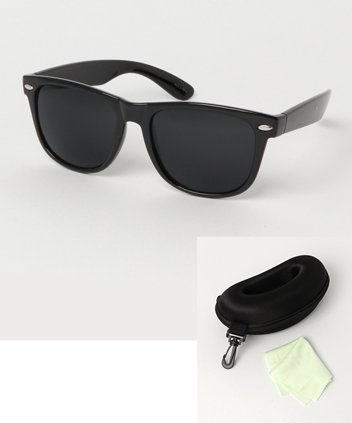 Request（リクエスト）の「【REQUEST】　サングラス　ウェイファーラータイプ　UV400 PROTECTION　ソフトケース付（サングラス・メンズ・ブルー系その他/シルバー系その他/ゴールド系その他/ホワイト×ブラック/ブラック×ブラック/ブラック×ブルー・ONE SIZE）」の22枚目の写真