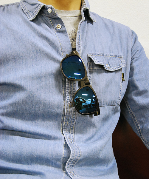 Request（リクエスト）の「【REQUEST】　サングラス　ウェイファーラータイプ　UV400 PROTECTION　ソフトケース付（サングラス・メンズ・ブルー系その他/シルバー系その他/ゴールド系その他/ホワイト×ブラック/ブラック×ブラック/ブラック×ブルー・ONE SIZE）」の19枚目の写真