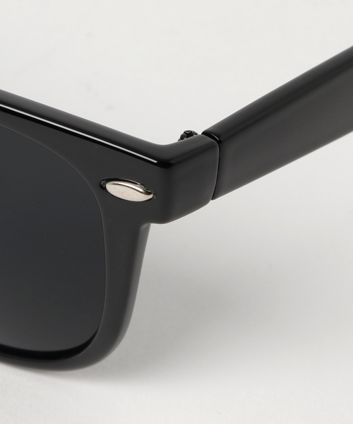 Request（リクエスト）の「【REQUEST】　サングラス　ウェイファーラータイプ　UV400 PROTECTION　ソフトケース付（サングラス・メンズ・ブルー系その他/シルバー系その他/ゴールド系その他/ホワイト×ブラック/ブラック×ブラック/ブラック×ブルー・ONE SIZE）」の9枚目の写真