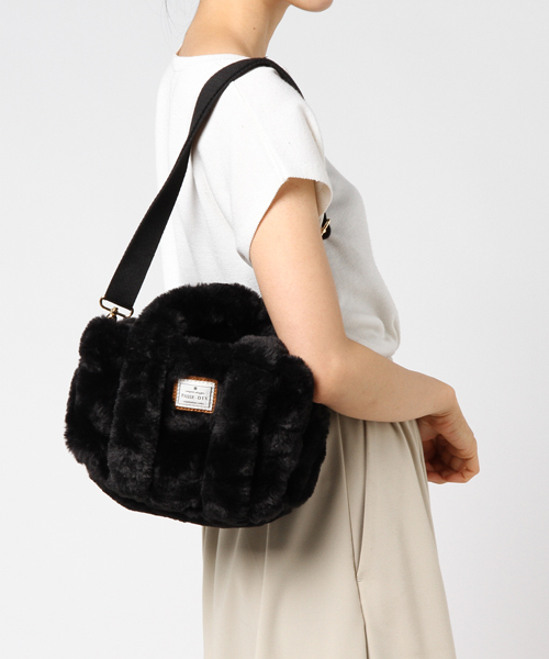 PASSE-DIX（パスディス）の「PASSE-ＤIX / パスディス　ファ－ダブルポケットミニボストン（ショルダーバッグ・レディース・ピンク/ブラック/オフホワイト/ブルー/グレー/ベージュ・FREE）」の16枚目の写真