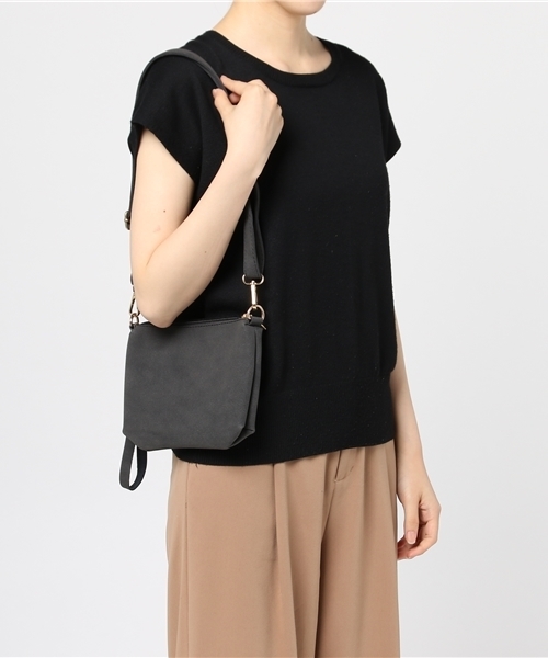 classicalelf（クラシカルエルフ）の「リングハンドル3wayバッグ スエードクラッチ＆ショルダーバッグ（無地）（ショルダーバッグ・レディース・ブラック/グレー/レッド/ブラウン系その他/マスタード/ベージュ/ブルーグレー/ライトベージュ・FREE）」の18枚目の写真