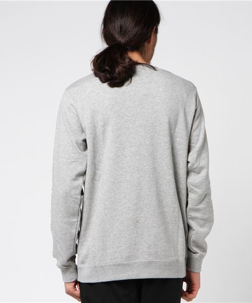 NIKE（ナイキ）の「【NIKE】フレンチテリーワンポイントクルー（スウェット・メンズ・グレー/ブラック/ネイビー・MEDIUM/LARGE/X-LARGE/SMALL）」の5枚目の写真