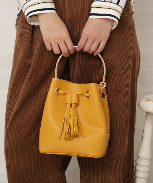 N.（N. Natural Beauty Basic）（エヌエヌナチュラルビューティーベーシック）の「メタルハンドル巾着ミニショルダーバック（トートバッグ・レディース・ブラック/ホワイト/イエロー/ピンク・ﾌﾘ-）」の3枚目の写真