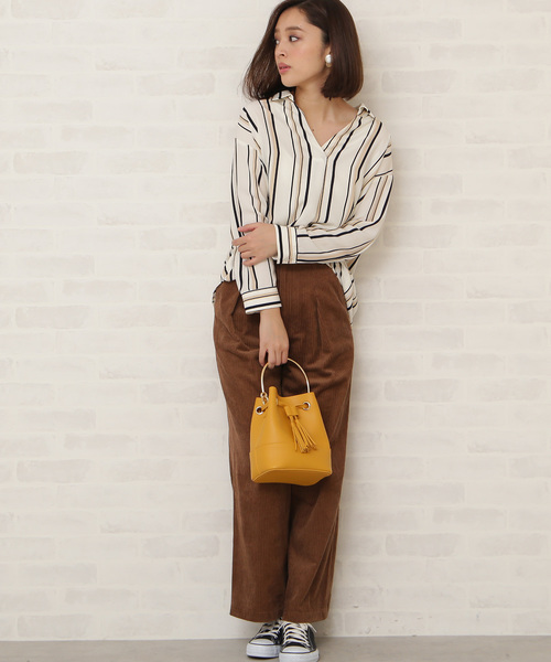 N.（N. Natural Beauty Basic）（エヌエヌナチュラルビューティーベーシック）の「メタルハンドル巾着ミニショルダーバック（トートバッグ・レディース・ブラック/ホワイト/イエロー/ピンク・ﾌﾘ-）」の10枚目の写真