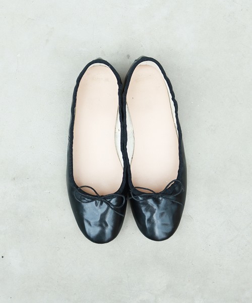 TODAYFUL(トゥデイフル)の「ラウンドバレーシューズ(バレエシューズ・レディース・ブラック/カーキ/キナリ/レッド系その他・36inch/37inch/38inch)」の3枚目の写真