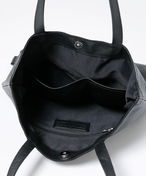 SEEKER（シーカー）の「SEEKER/別注レザーワンショルダーバッグ（ショルダーバッグ・メンズ・ブラック/ネイビー/ブラウン・FREE）」の11枚目の写真