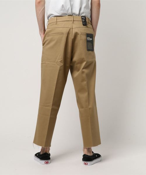 Levi's（リーバイス）の「リーバイス スタプレカットオフ ワイドチノ クロップ Levi's STA-PRE（チノパンツ・メンズ・ブラック/ベージュ・32inch/30inch/28inch/31inch/29inch/33inch）」の4枚目の写真