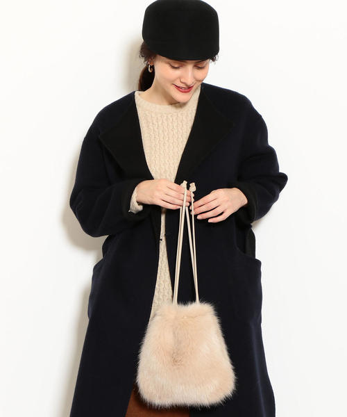 green label relaxing（グリーンレーベルリラクシング）の「KFC F/FUR キンチャク 2WAYバッグ（ショルダーバッグ・レディース・ブラック/パープル/レッド/ベージュ/ライトグレー/モカ/ピンク・FREE）」の11枚目の写真