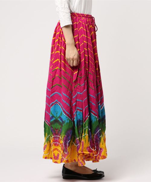 チャイハネ（チャイハネ）の「【チャイハネ】yul タイダイ風プリントスパンコール刺繍ロングスカート（スカート・レディース・ブラック/ブルー/ピンク/イエロー・FREE）」の5枚目の写真