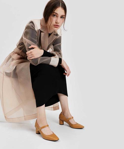 CHARLES & KEITH(チャールズ & キース)の「ブロウグディテールメリージェーン / BROGUE DETAIL MARY JANES(ローファー・レディース・ブラック/マスタード・22.5cm/23cm/23.5cm/24.5cm/25cm)」の13枚目の写真