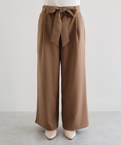 andme（アンドミー）の「きれいめツイル美脚ウエストリボンタックワイドパンツ（スラックス・レディース・ブラック/ネイビー/ピンク/ベージュ系その他/ダークカーキ/マスタード/グリーン系その他/チャコールグレー/グレー系その他/オレンジ系その他/モカ/ベージュ系その他2/ラベンダー/ベージュ系その他3・L/S/M/XL/XXL）」の16枚目の写真