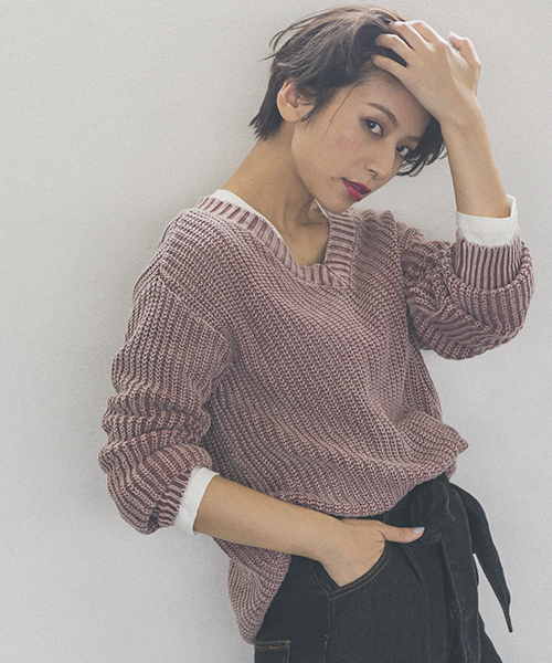 VENCEEXCHANGE（ヴァンスエクスチェンジ）の「ストーンウォッシュニット（ニット/セーター・レディース・ブラック/ブラウン/オフホワイト/ブルー・M）」の3枚目の写真