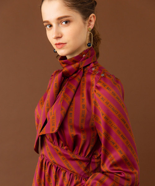 UNITED TOKYO（ユナイテッドトウキョウ）の「テキストロングタイ  