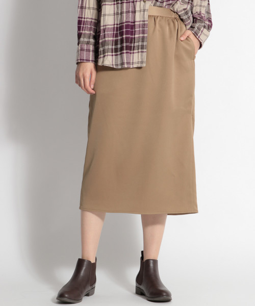 niko and...(ニコアンド)の「マットサテン裏起毛スカート(スカート・レディース・ネイビー/キャメル/レッド・LARGE/MEDIUM)」の2枚目の写真