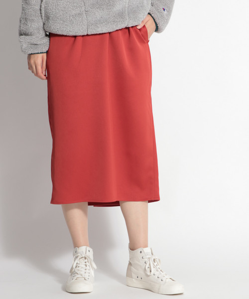 niko and...(ニコアンド)の「マットサテン裏起毛スカート(スカート・レディース・ネイビー/キャメル/レッド・LARGE/MEDIUM)」の3枚目の写真