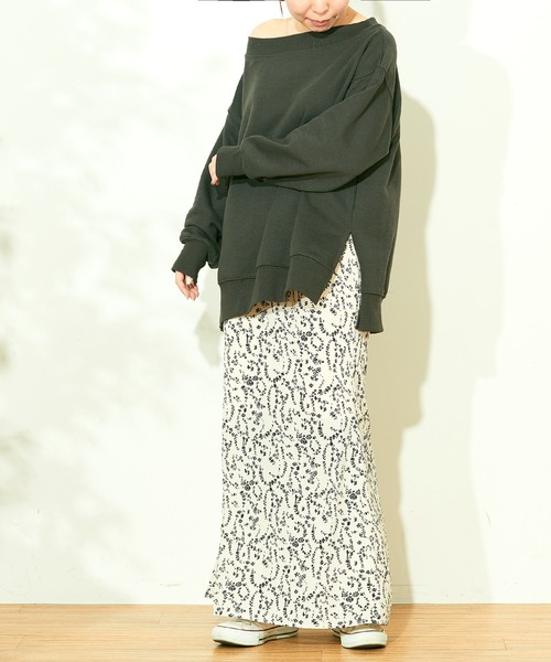 natural couture（ナチュラルクチュール）の「裏毛ビックプルオーバー（スウェット・レディース・オフホワイト/スミクロ/ベージュ/サックスブルー・FREE）」の16枚目の写真