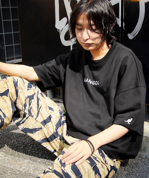 KANGOL（カンゴール）の「▽WEB限定 MONO-MART×KANGOL カンゴール ビッグシルエット プルオーバー スウェット (1/2 sleeve)（スウェット・メンズ・オフホワイト/ホワイト系その他/ブラック/ブラック系その他/杢グレー/ベージュ/ベージュ系その他/ダークグリーン/グリーン系その他/ブルー系その他/ホワイト系その他2/グレー系その他/ベージュ系その他2/パープル系その他/ピンク系その他/ベージュ系その他3/グリーン系その他2・FREE）」の6枚目の写真