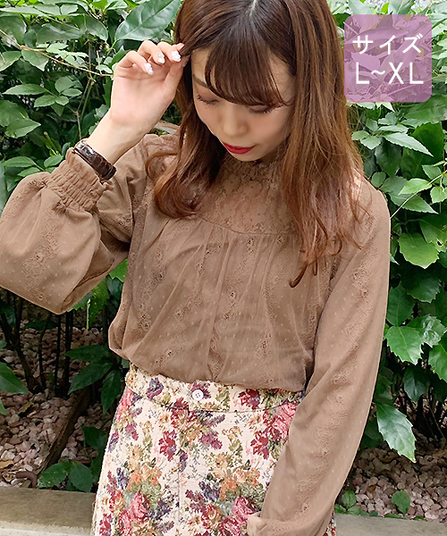 apres jour(アプレジュール)の「【大きいサイズ】レースハイネックブラウス【ZOZOTOWN限定アイテム】(シャツ/ブラウス・レディース・ブラック/アイボリー/モカ・X-LARGE)」の4枚目の写真
