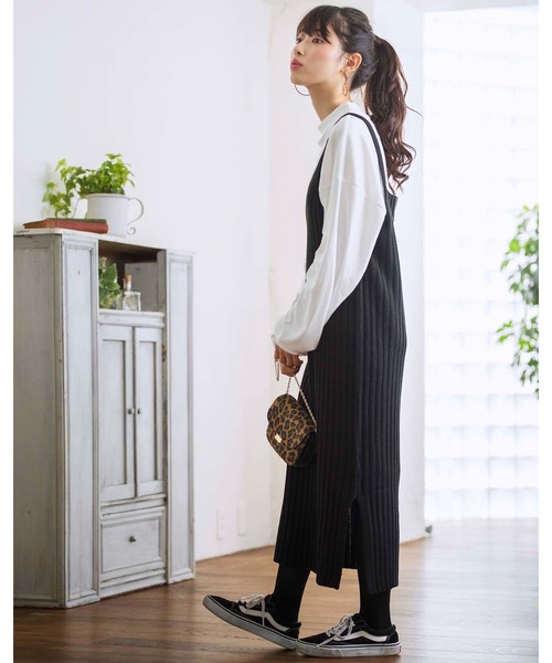 GeeRA(ジーラ)の「ニットキャミワンピース(ワンピース・レディース・ブラック/グレー/キャメル・MEDIUM/X-LARGE/LARGE)」の4枚目の写真