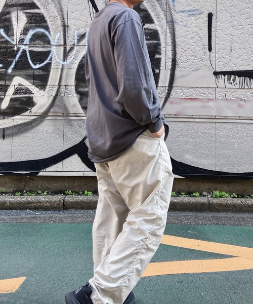 HANES(ヘインズ)の「HANES(ヘインズ) / BEEFY ビーフィー コットン クルーネック ロングスリーブTシャツ ロンT(Tシャツ/カットソー・メンズ・杢グレー/マルーン/パープル/ネイビー/ダークグリーン/ホワイト/ブラック/サンドベージュ/オレンジ/チャコール・L/XL/S/M)」の17枚目の写真