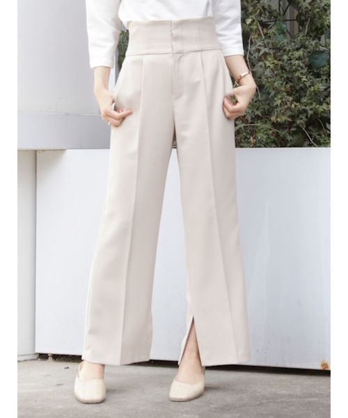 dazzlin(ダズリン)の「ハイウエストタックパンツ【フレアパンツ】(その他パンツ・レディース・ブラウン/ピンク/アイボリー・SMALL/MEDIUM)」の2枚目の写真