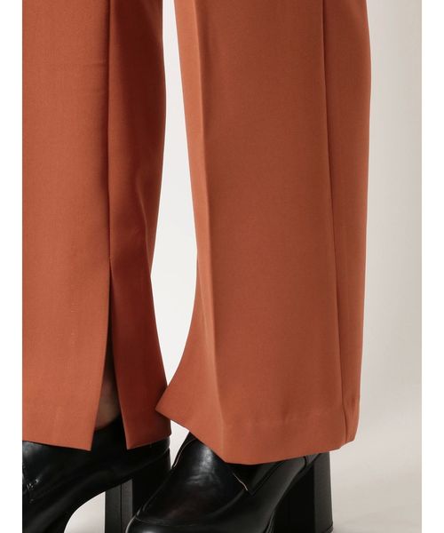 dazzlin(ダズリン)の「ハイウエストタックパンツ【フレアパンツ】(その他パンツ・レディース・ブラウン/ピンク/アイボリー・SMALL/MEDIUM)」の12枚目の写真