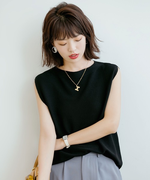 SAISON DE PAPILLON(セゾンドパピヨン)の「ベーシックノースリーブサマーニット(Tシャツ/カットソー・レディース・ホワイト/ブラック/ブルー/ベージュ/ブラウン/ピンク/ブルー系その他/グリーン系その他/ネイビー・フリー)」の12枚目の写真